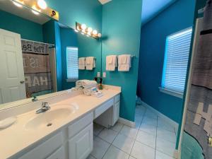 Bartons Beach House-350 S Breakers