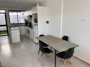 Casa excelente (Llano Chico)