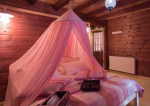 Colours' Chalet Korinthia Greece