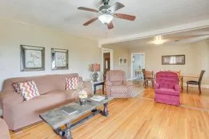 Charming Gadsden Home with Golf Course Views! - Southside