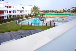 Apartamento "Casa el Sargazo" en Vera Playa con Piscina, Solarium, Wifi y Parking Gratis
