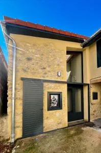 Les Gites d'Andréa- Chez les Fifou - 阿列日河畔的塔拉斯孔