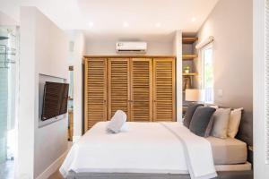 Steps from Ocean Couples Getaway Private Villa