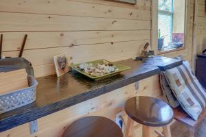 ‘Eagle’s Nest’ Studio in Rising Fawn: Creek Access