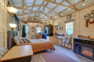 ‘Eagle’s Nest’ Studio in Rising Fawn: Creek Access