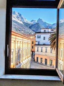 - The Marble Theater- [Carrara Centro]