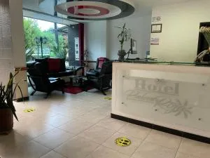 HOTEL PALMA ROJA - Fuente de Oro