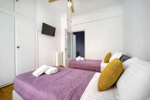 Sunny 2 bedroom cozy apartment, view of Parthenon