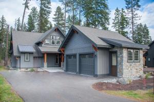 Suncadia Family Friendly Home with Hot Tub, Game Room, and Exclusive Resort Pool Access