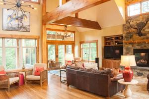 Suncadia 4 Bdrm Home with Hot Tub Overlooking Prospector Golf Course