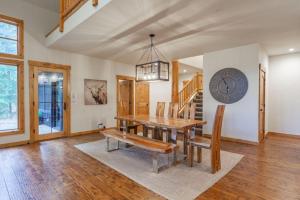 Game Room, Private Hot Tub & Suncadia Pool Access