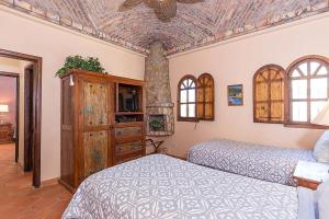 Casa San Miguel - Beachfront House