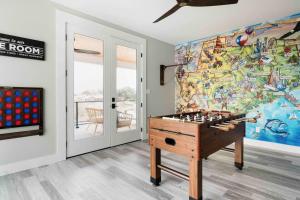 Luxury Lake LBJ Waterfront Home with Hot Tub and Boat Slip