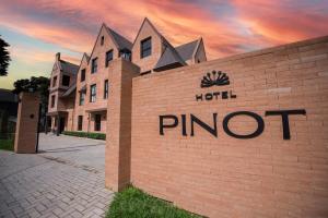 Pinot Hotel