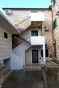 Apartments by the sea Povlja, Brac - 22899 - Selca