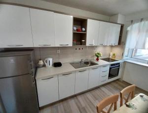 Apartments by the sea Povlja, Brac - 22899