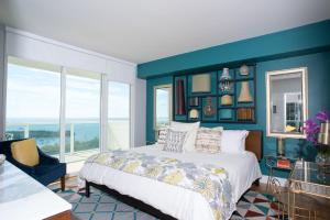 Coconut Grove 2 bedroom Apartment Amazing Views Includes Parking