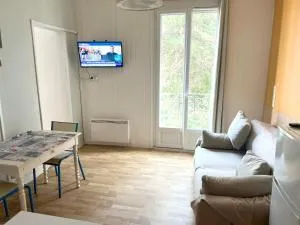 Appartement cosy à Néris-les-Bains - 30 m² - Parking - Villebret