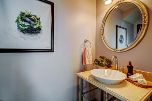 Luxury 2-story Penthouse located in Coconut Grove Hotel-includes Parking