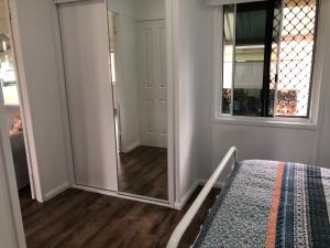 Sandhills Cottage - 3 Meadow Street Keppel Sands