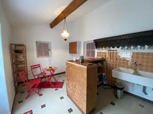 Studio 50m² avec jardin clos, proche plage et commerces - FR-1-364-158