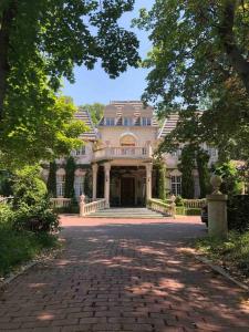 Historic Chateau at La Caille - 4hvězdičkové hotely ve městě Sandy