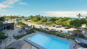 Studio 811 - Picturesque Beachfront Views