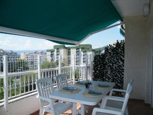 AA, 2 habitaciones con piscina, tenis, jardín y gran terraza, a 250m de la playa. - ES-314-2