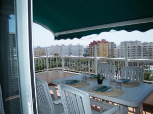 AA, 2 habitaciones con piscina, tenis, jardín y gran terraza, a 250m de la playa. - ES-314-2