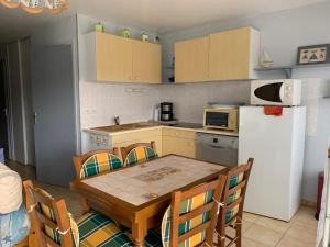 Appartement proche plage, 2 chambres, balcon, garage - FR-1-482-138