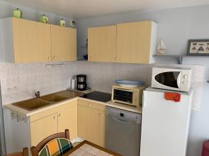 Appartements Appartement proche plage, 2 chambres, balcon, garage - FR-1-482-138 : photos des chambres