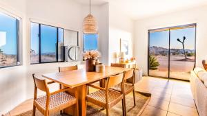 Desert Villa w Stunning Night Sky Views & Game Room