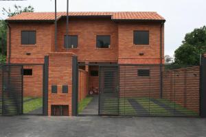 Duplex Aeropuerto ccochera cerrada