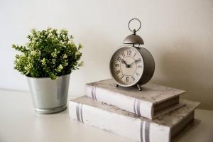 Seaside Bliss -Downtown! Beach! ConvCenter! Bikes!