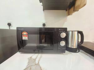 M 1-5Pax Cozy Home Trefoil 2QBeds Setia Alam WiFi
