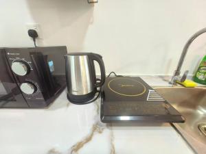 M 1-5Pax Cozy Home Trefoil 2QBeds Setia Alam WiFi