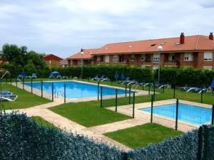 Apartamento urbanización privada. Piscinas. Tenis - Lamadrid