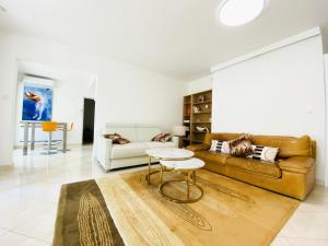 Eagle - Trois pieces de standing quartier du golf MAE-4094