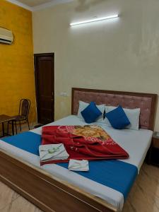 HOTEL HOLIDAY INN PARADISE