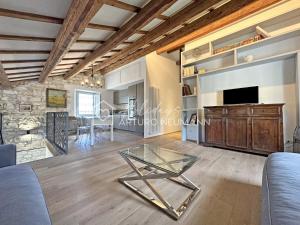 202 - Villa Fernanda - Elegante, con travi a vista, in centro a Numana - SPIAGGIA e NAVETTA WHITE BEACH CLUB OMAGGIO dal lun al ven FINO AL 02-08