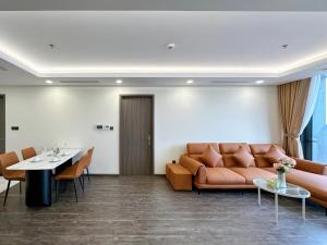 Apartments in Han Jardin Building next West Lake