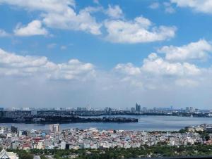 Apartments in Han Jardin Building next West Lake