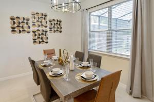 Bright 5BR House Private Pool Near Disney Park