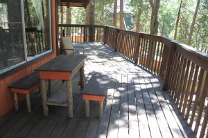 Cozy Sequoia Forest Cabin near Lake Isabella