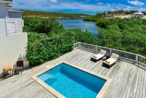 The Hideaway 3 Bedroom Townhouse with Pool
