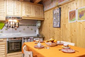 El Cormélo, Telve Ospitar