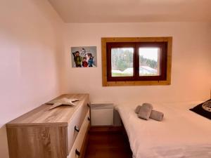 Chalets Chalet du Pre - Sauna, terrasse et grand jardin : photos des chambres