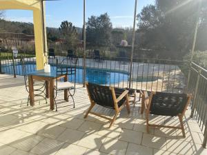B&B / Chambres d'hotes L'Eveil en Provence : photos des chambres