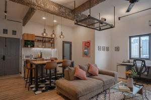 Cool Urban Oasis near Downtown by Circadian