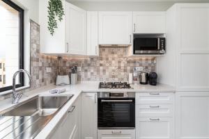 Centralgarve - Great, Bright 2-bedroom Flat in the Center of Vilamoura -Topázio